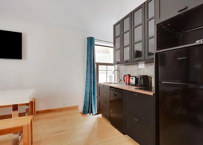 Pick A Flat\'S Apartments In Montmartre - Rue Des Cottages